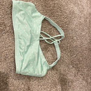 LuluLemon free to be bra